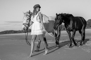 Saskia Jenkins Nude & Sexy - TheFappeningBlog.com 7.jpg