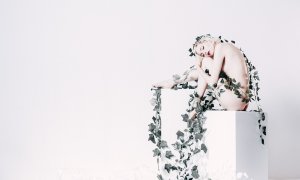 Riona Neve Nude   TheFappeningBlog.com 7.jpg