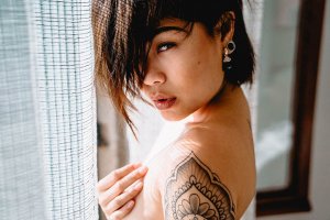 Ney Riven Nude   TheFappeningBlog.com 11.jpg