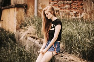 Ela Zawadzka Nude - TheFappeningBlog.com 3.jpg