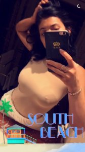 Kylie-Jenner-Nipples-2.jpg