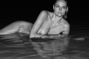 Genevieve Morton Nude & Sexy - TheFappeningBlog.com 29.jpg