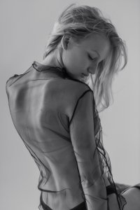 Pauline Ivashevskaya Nude - TheFappeningBlog.com 1.jpg