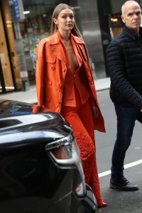 Gigi Hadid Braless - TheFappeningBlog.com 43.jpg