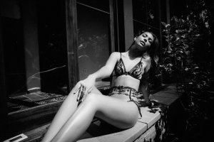 Rachel Lewis Nude   TheFappeningBlog.com 29.jpg