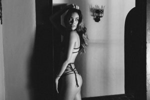 Rachel Lewis Nude   TheFappeningBlog.com 28.jpg