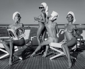 Striped Cruise   TheFappeningBlog.com 2.jpg