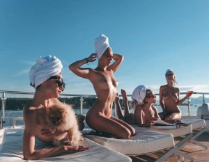 Striped Cruise   TheFappeningBlog.com 10.jpg