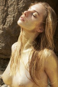 Dioni Tabbers Nude   TheFappeningBlog.com 4.jpg