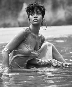 Rihanna Nude Sexy - TheFappeningBlog.com 7.jpg