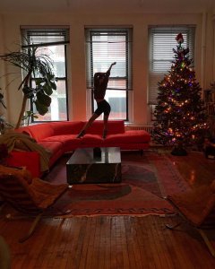 Emily Ratajkowski Sexy   TheFappeningBlog 2.jpg