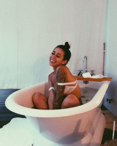 Alexandra Stark Nude & Sexy   TheFappeningBlog 6.jpg