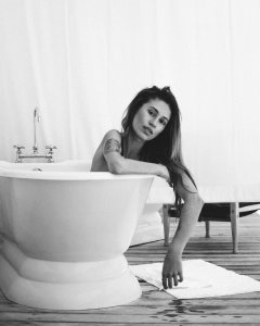 Alexandra Stark Nude & Sexy   TheFappeningBlog 71.jpg