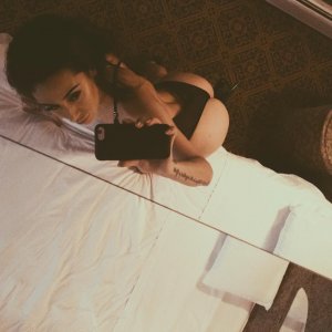 Alexandra Stark Nude & Sexy   TheFappeningBlog 133.jpg