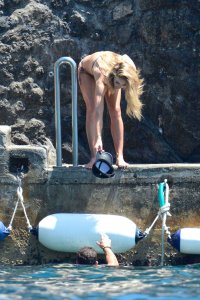 Jennifer Hawkins Sexy - TheFappeningBlog 1.jpg