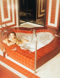 Alexandra Thompson Nude   TheFappeningBlog 4.jpg