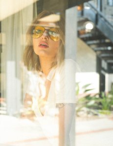 Alexandra Thompson Nude   TheFappeningBlog 8.jpg