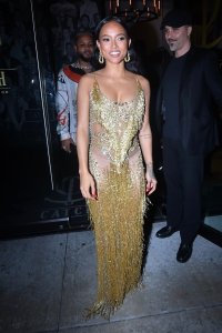 Karrueche Tran Braless   TheFappeningBlog 3.jpg