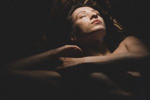 Kate Snig Nude   TheFappeningBlog 1.jpg