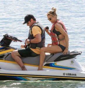 Téa Leoni Sexy   TheFappeningBlog 15.jpg