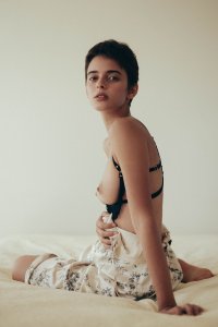 Elizabeth Echemendia Nude   TheFappeningBlog.com 1.jpg