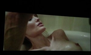 Angelina-Jolie-Topless-10.jpg