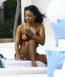Karrueche-Tran-Sexy-2.jpg