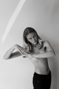 Nina Hnizdo Nude   TheFappeningBlog.com 11.jpg