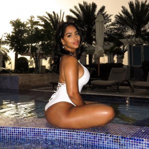 Ayisha Diaz Nude & Sexy   TheFappeningBlog.com 10.jpg