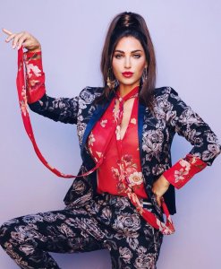 Yolanthe Sneijder Cabau Sexy   TheFappeningBlog.com 12.jpg