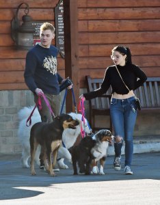 Ariel Winter Sexy   TheFappeningBlog.com 1.jpg