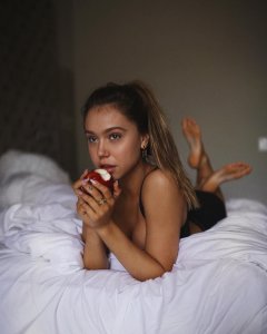 Alexis Ren Sexy   TheFappeningBlog.com 3.jpg