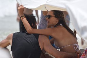 Alessandra Ambrosio Sexy - TheFappeningBlog.com 5.jpg