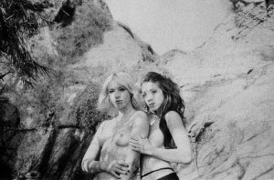 Ausrine Olivia and Sarah Nude - TheFappeningBlog.com 1.jpg