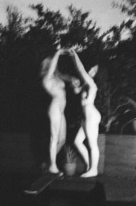 Ausrine Olivia and Sarah Nude - TheFappeningBlog.com 10.jpg