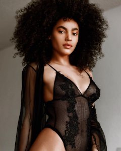 Leila Depina Nude & Sexy - TheFappeningBlog.com 46.jpg