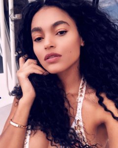 Leila Depina Nude & Sexy - TheFappeningBlog.com 76.jpg