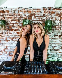 Charlotte de Carle Nude & Sexy - TheFappeningBlog.com 12.jpg