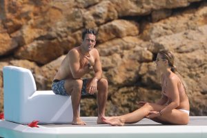 Vogue Williams Sexy - TheFappeningBlog.com 13.jpg