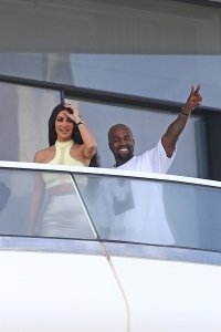 Kim Kardashian Sexy - TheFappeningBlog.com 46.jpg