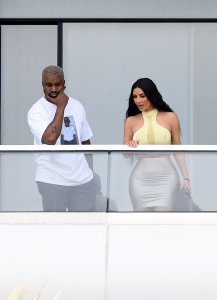 Kim Kardashian Sexy - TheFappeningBlog.com 68.jpg