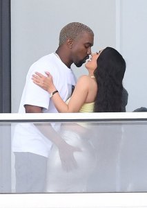 Kim Kardashian Sexy - TheFappeningBlog.com 105.jpg