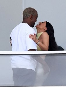 Kim Kardashian Sexy - TheFappeningBlog.com 107.jpg