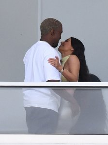 Kim Kardashian Sexy - TheFappeningBlog.com 108.jpg