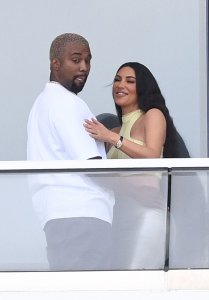 Kim Kardashian Sexy - TheFappeningBlog.com 110.jpg