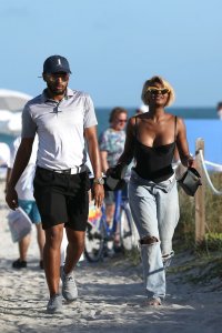 Elisa Johnson See Through & Sexy - TheFappeningBlog.com 11.jpg