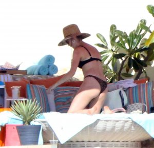 Behati Prinsloo Sexy - TheFappeningBlog.com 7.jpg