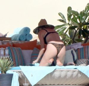 Behati Prinsloo Sexy - TheFappeningBlog.com 11.jpg