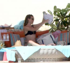 Behati Prinsloo Sexy - TheFappeningBlog.com 15.jpg