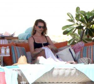 Behati Prinsloo Sexy - TheFappeningBlog.com 16.jpg